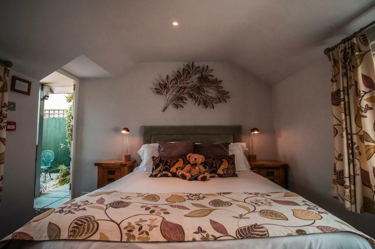 The Salty Monk Bed & Breakfast Сідмут Номер фото